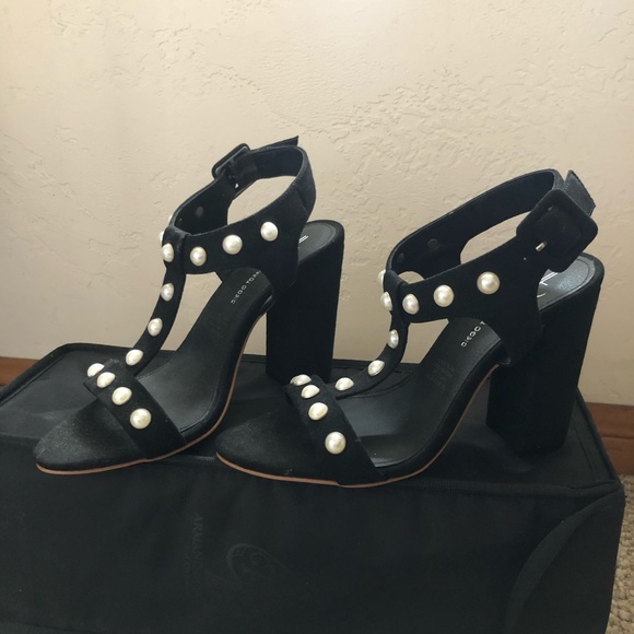 Diego Torreblanca 👠 - Picture 2 of 4